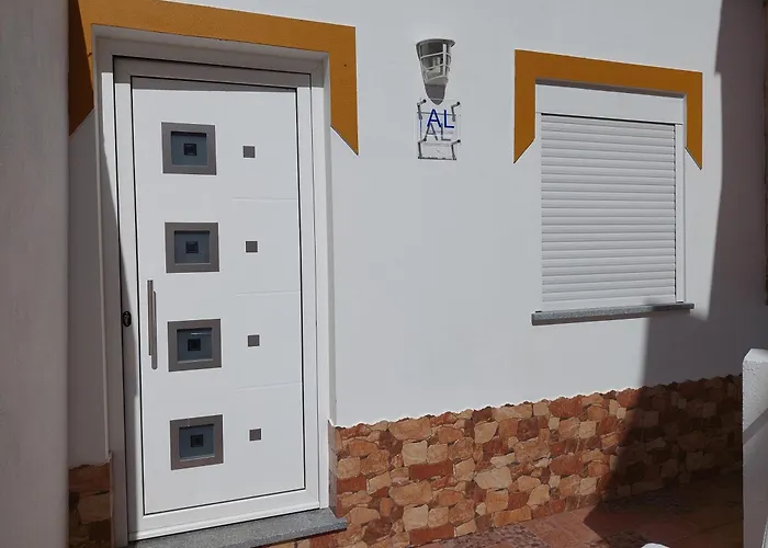 Pensión The Ketchs House Montijo