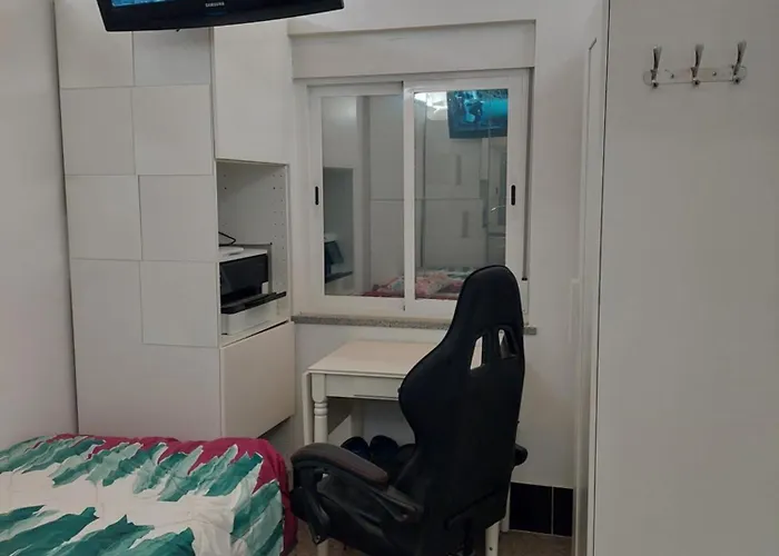 The Ketchs House Pensión *